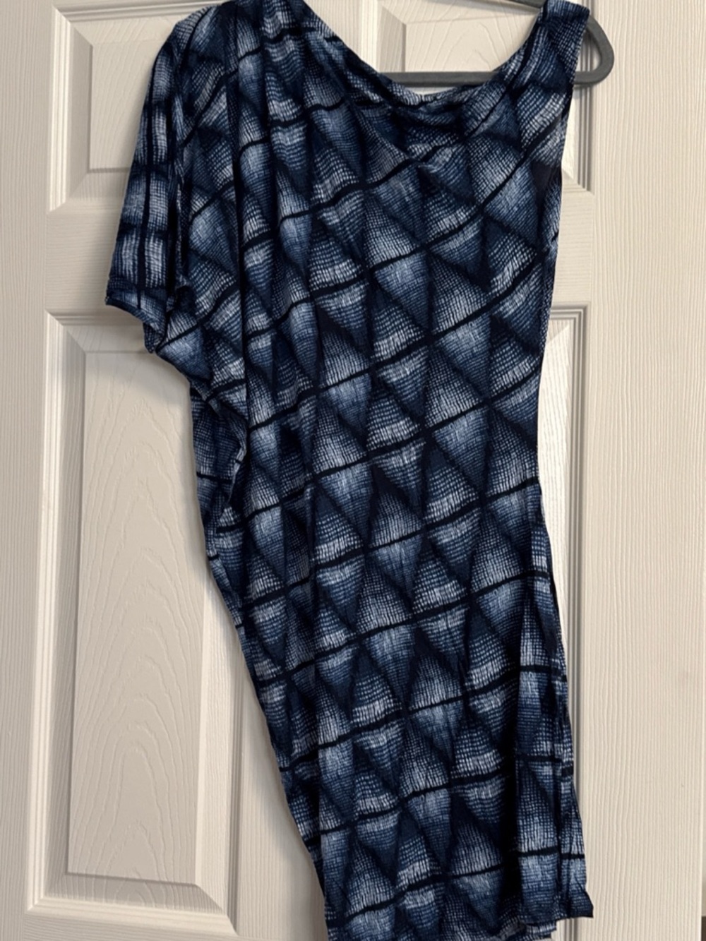 BCBGMaxAzria Navy and White Asymmetrical Dress